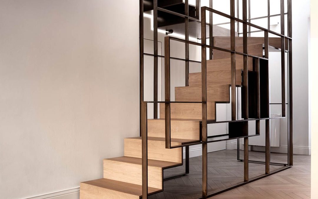 Arredare casa con una scala interna di design.