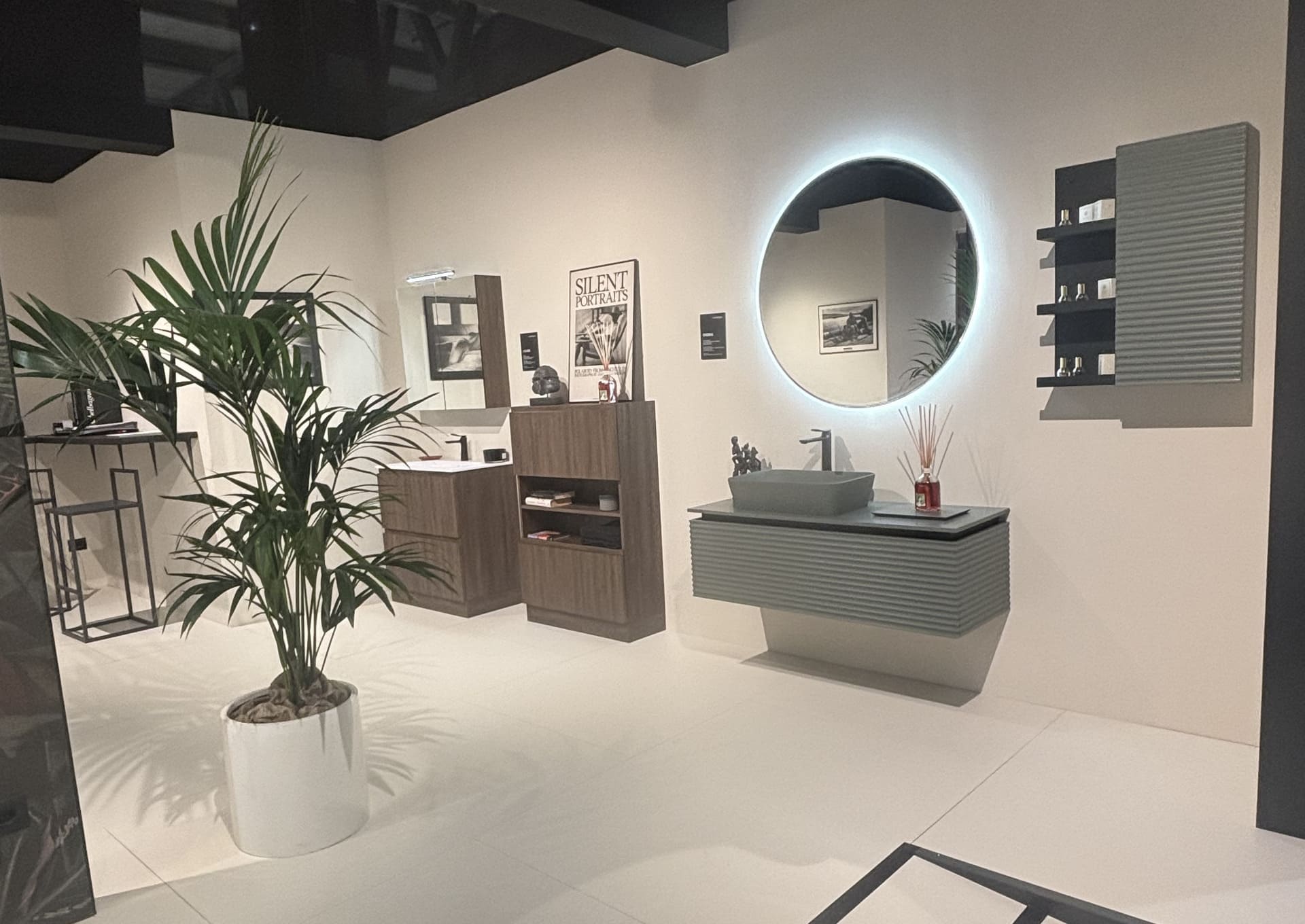 mobili per lavabo e specchi per arredamento bagno